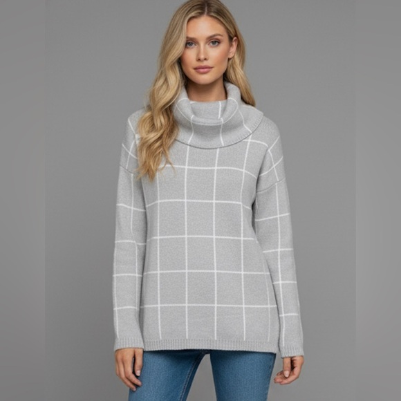 By Design Clothes Sweaters - Chic Gray Grid Turtleneck Sweater